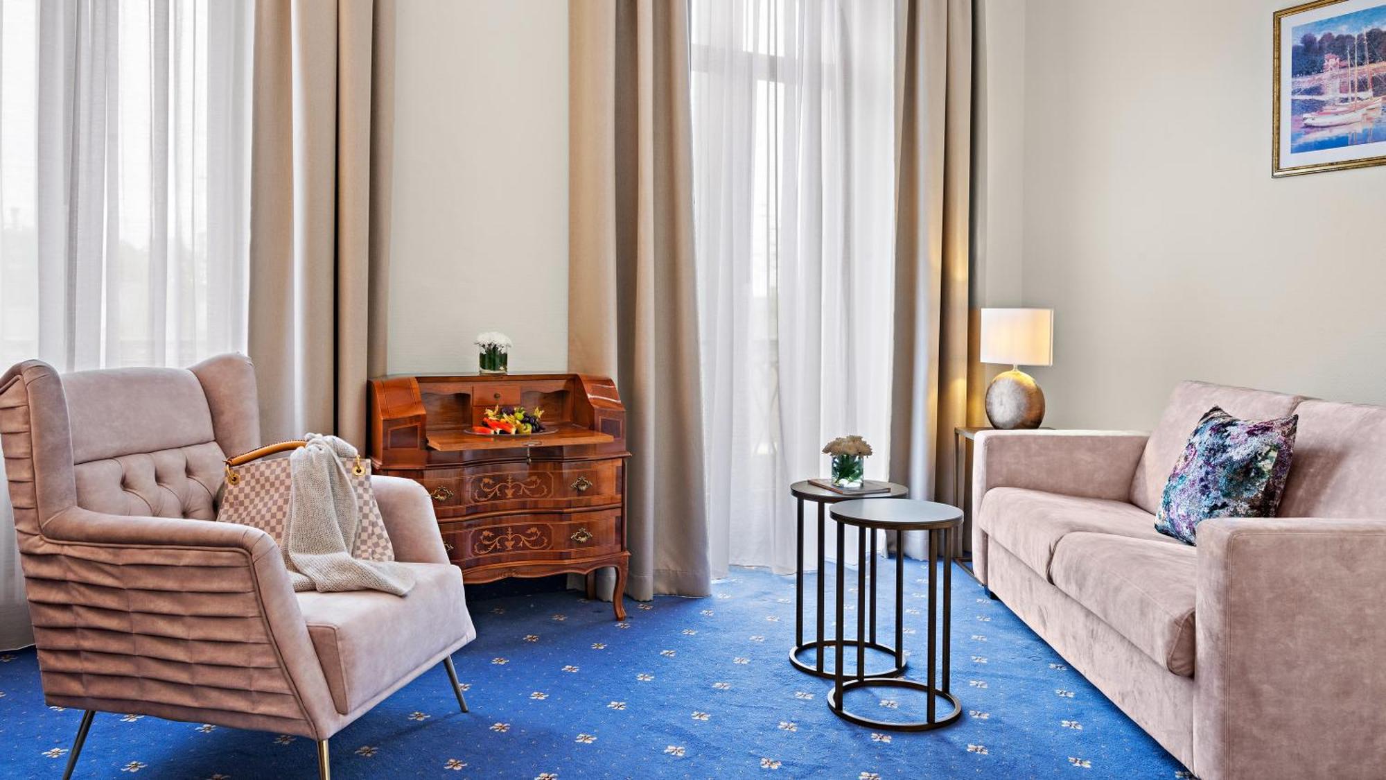 Bayerischer Hof 4* Drezno