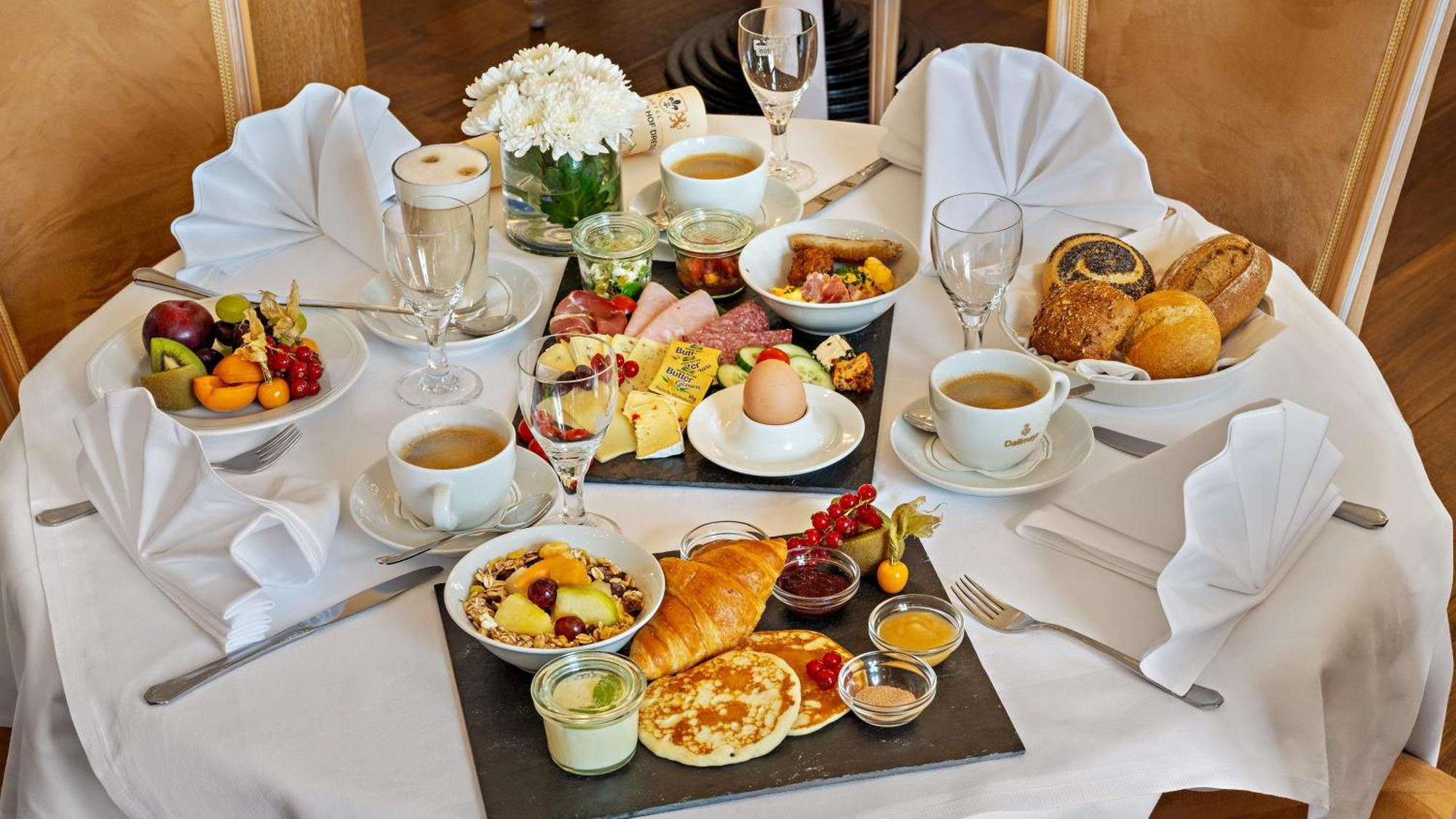 Bayerischer Hof 4* Drezno