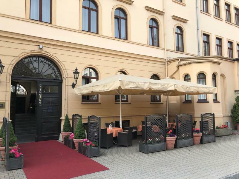 Bayerischer Hof Hotel 4*